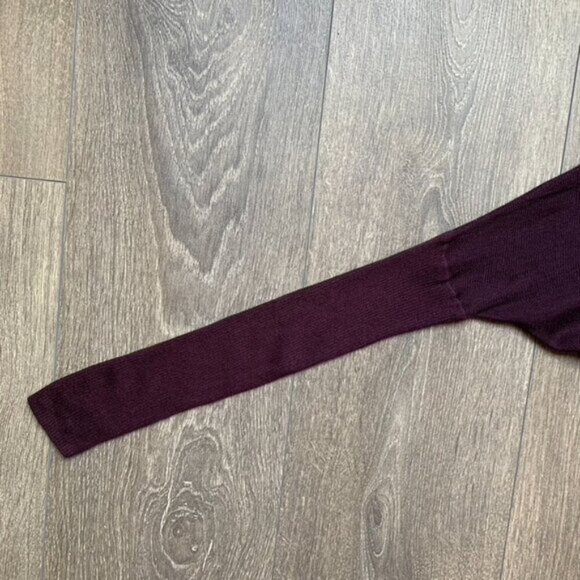 Aritzia Community Womens Sweater Cashmere blend V-neck Pullover Burgundy Size XS - Picture 14 of 15